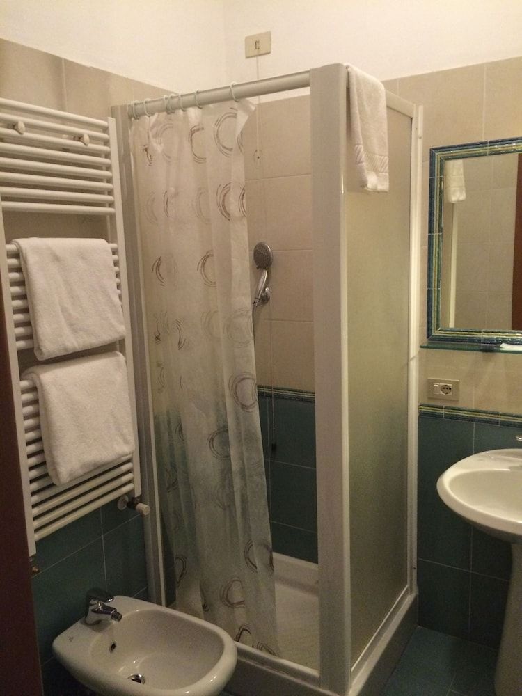 Hotel Paradiso Standard Double Room 6