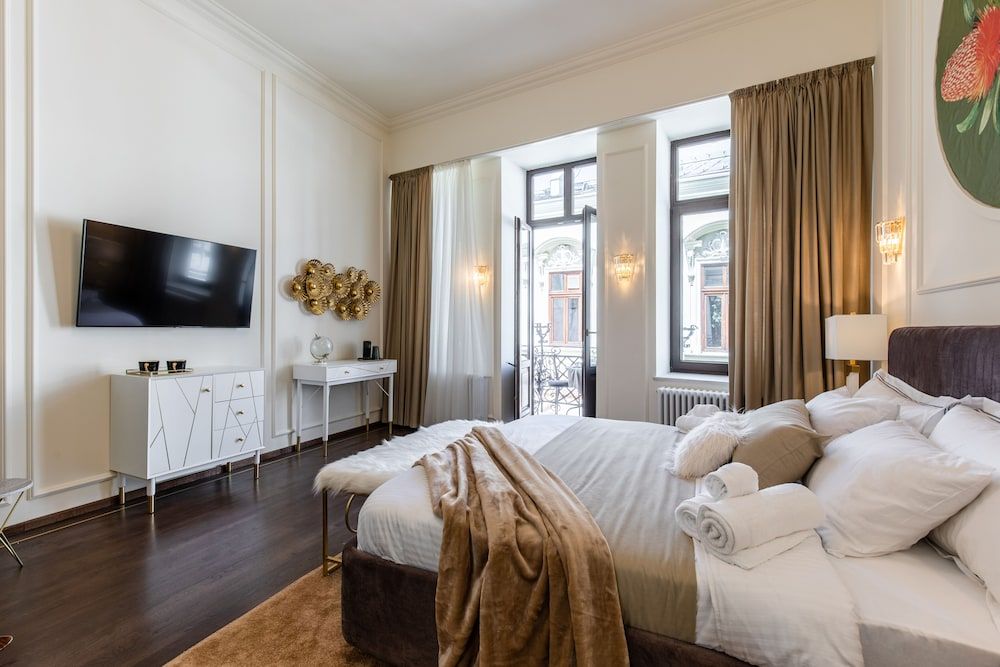 undefined HOLT Old Town 9