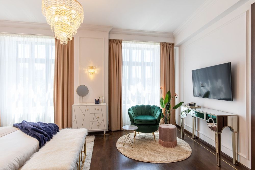 HOLT Old Town Luxury Studio Suite, 1 Queen Bed, Kitchen 37