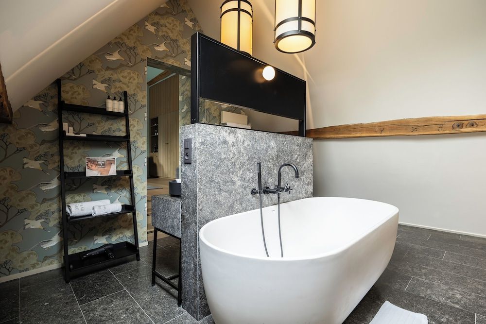 Château de Vignée Suite, 1 King Bed 3