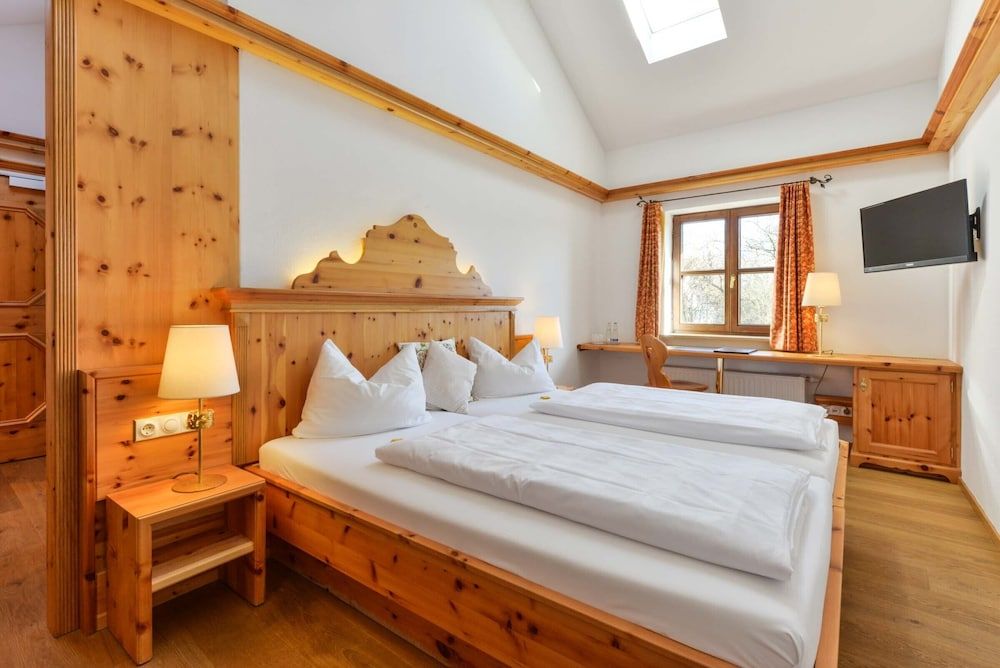 Landgasthof zum Erdinger Weissbrau Standard Double Room 2