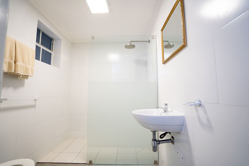 Delynne Boutique Hotel Superior Room, 2 Bedrooms, Non Smoking, Pool View 5