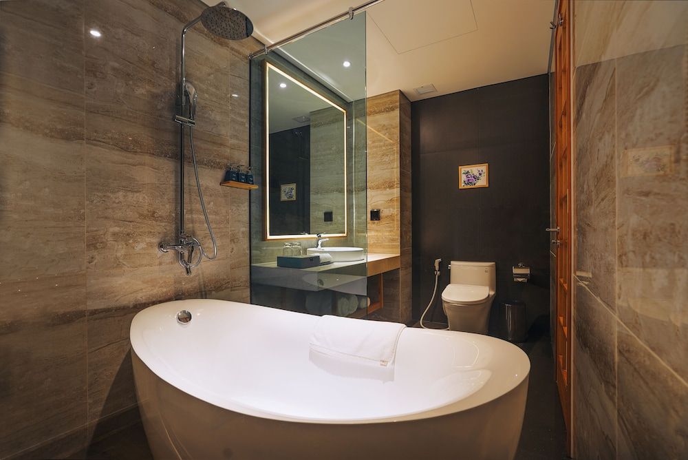 Sala Grand Tuy Hoa Hotel Senior Deluxe Partial Ocean Twin 5