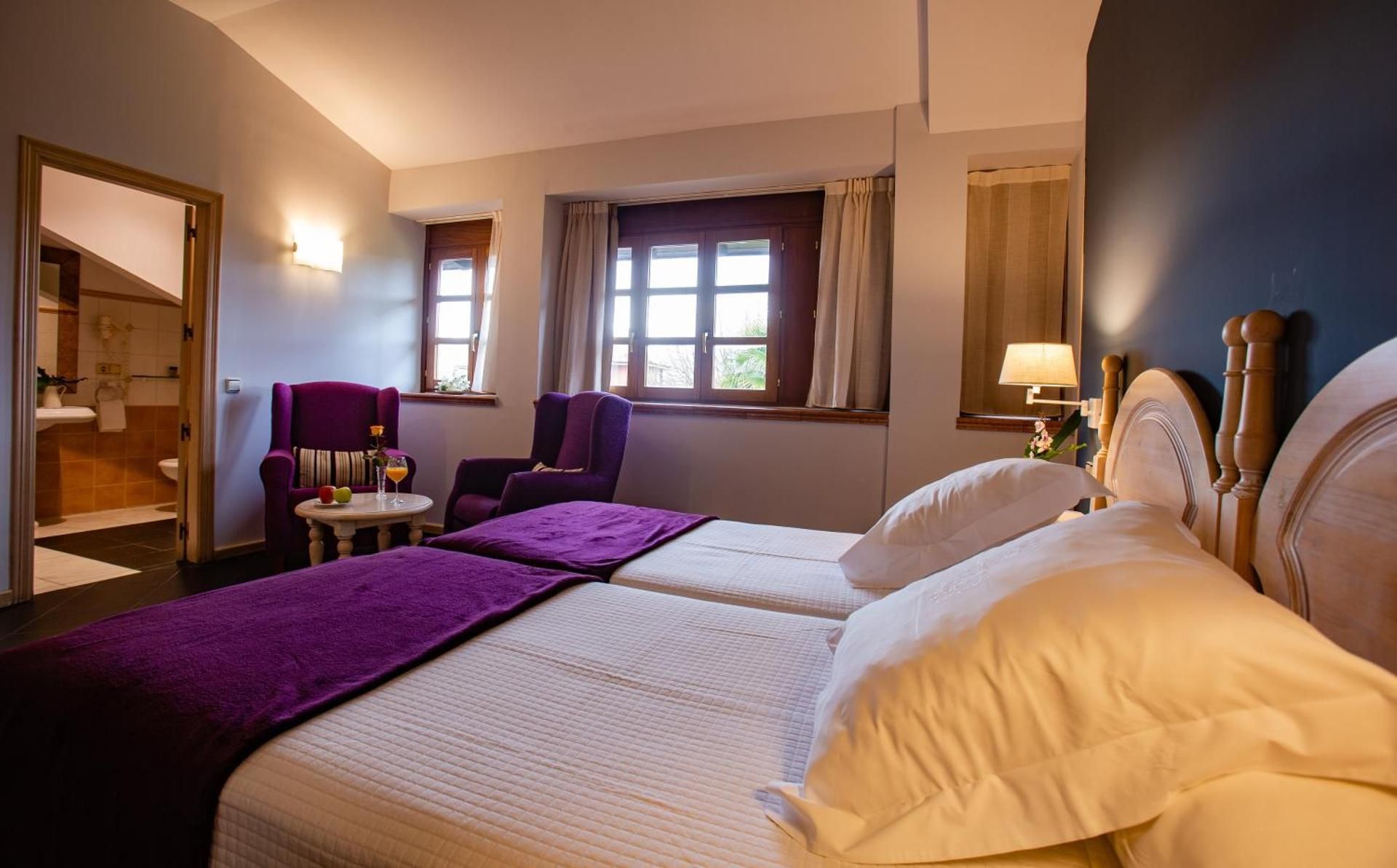 Double Room with Extra Bed (2 Adults + 1 Child)