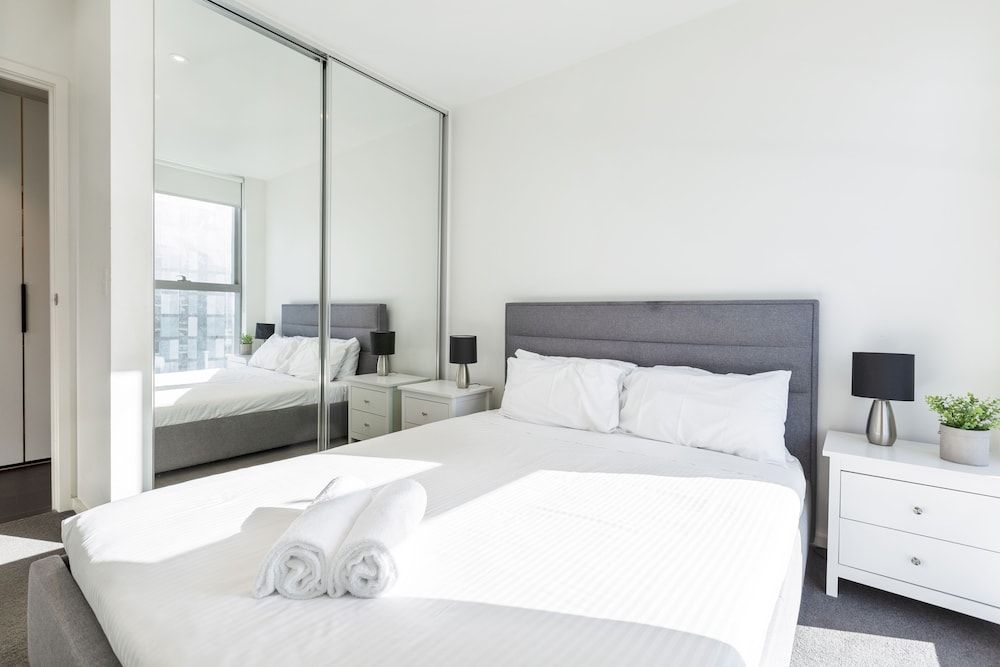 Kula Docklands Superior Apartment, 2 Bedrooms 3