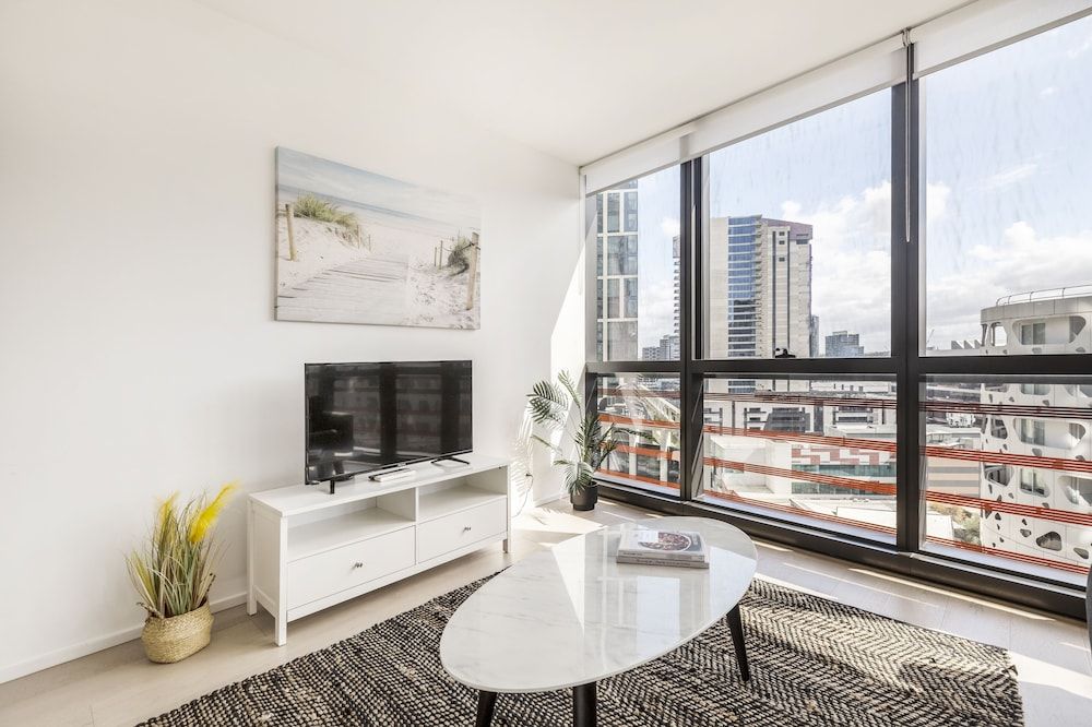 Kula Docklands Superior Apartment, 2 Bedrooms 11
