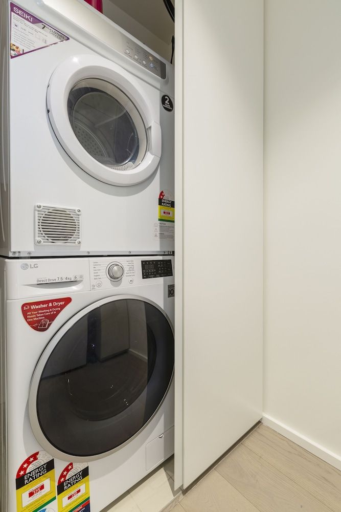 Kula Docklands Premium Apartment, 1 Bedroom 6