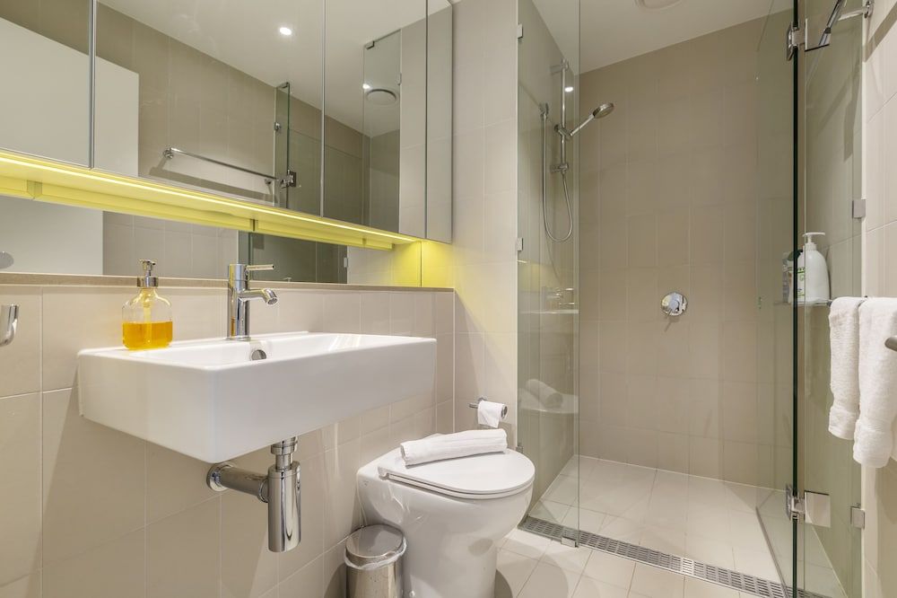 Kula Docklands Premium Apartment, 1 Bedroom 5