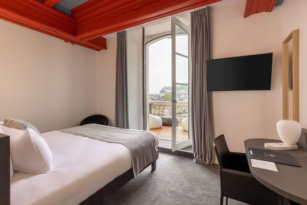 Best Western Premier Hotel de la Cite Royale Superior Room, 1 King Bed, Non Smoking, Balcony 2
