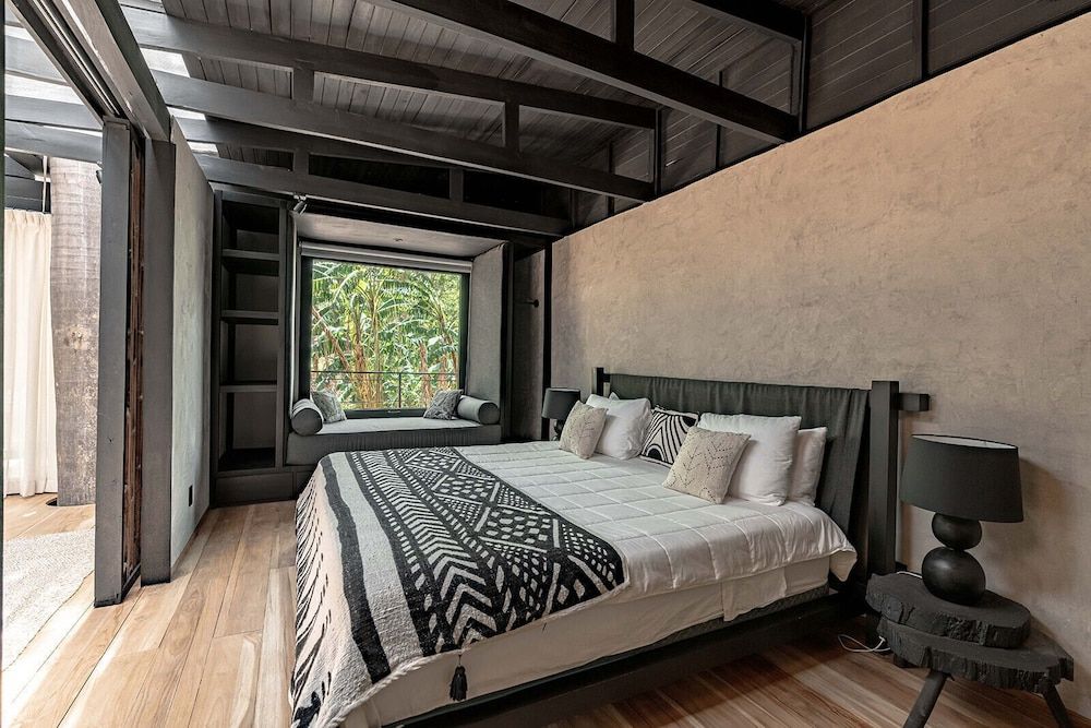 SoulShine Deluxe Suite