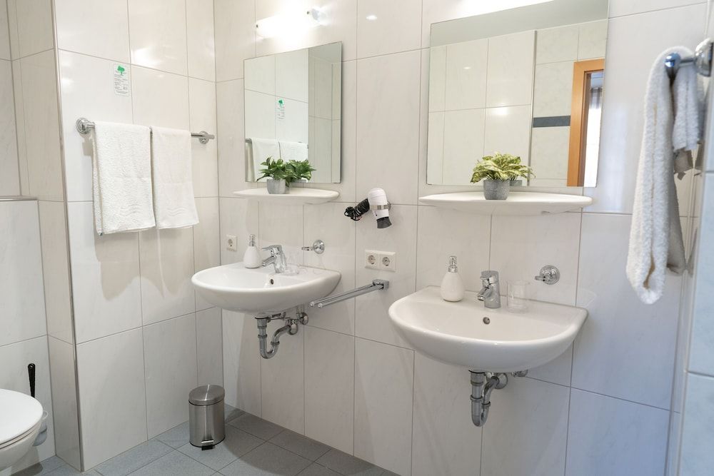 Hotel La Fleur Superior Double Room, Accessible, Private Bathroom 4