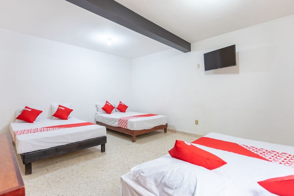 Standard Room (3 Double Bed)