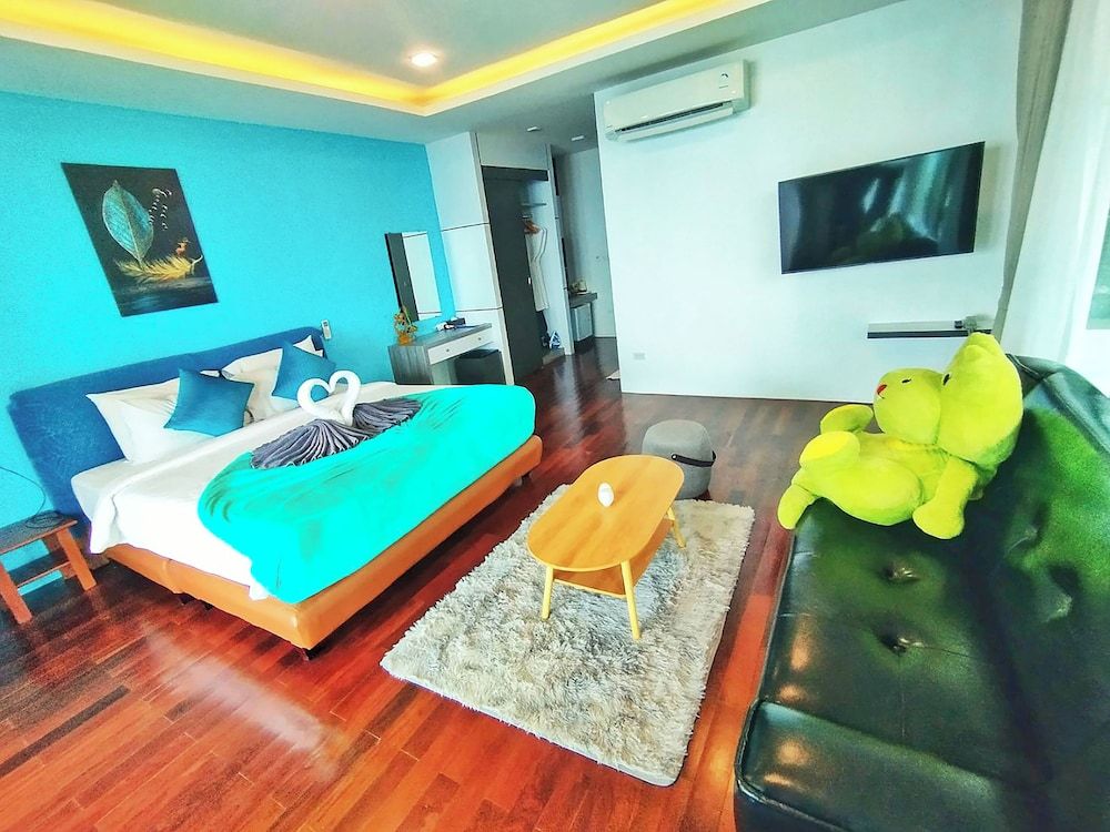 undefined Phi Phi Mountain Beach Resort 4