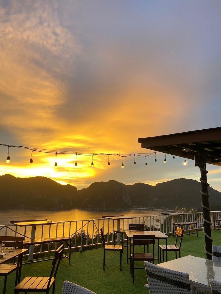 undefined Phi Phi Mountain Beach Resort 7