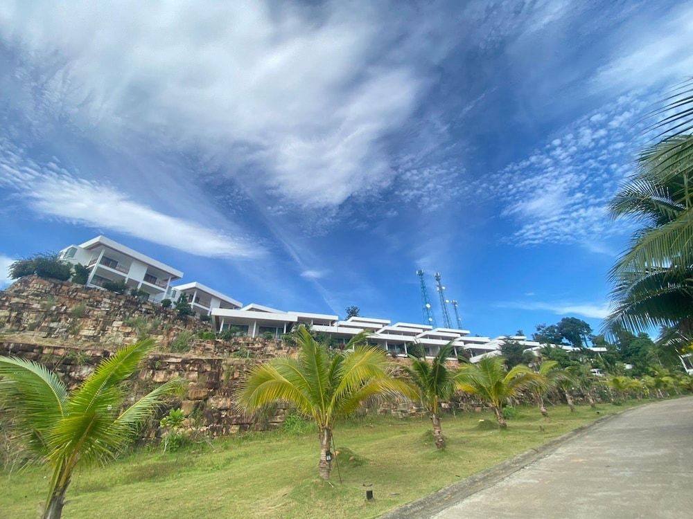 undefined Phi Phi Mountain Beach Resort 8