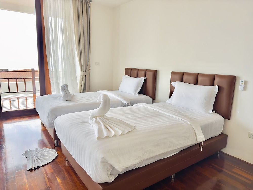 undefined Phi Phi Mountain Beach Resort 3