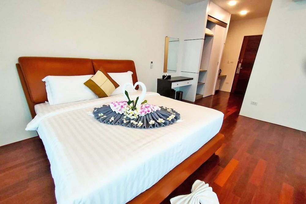 undefined Phi Phi Mountain Beach Resort