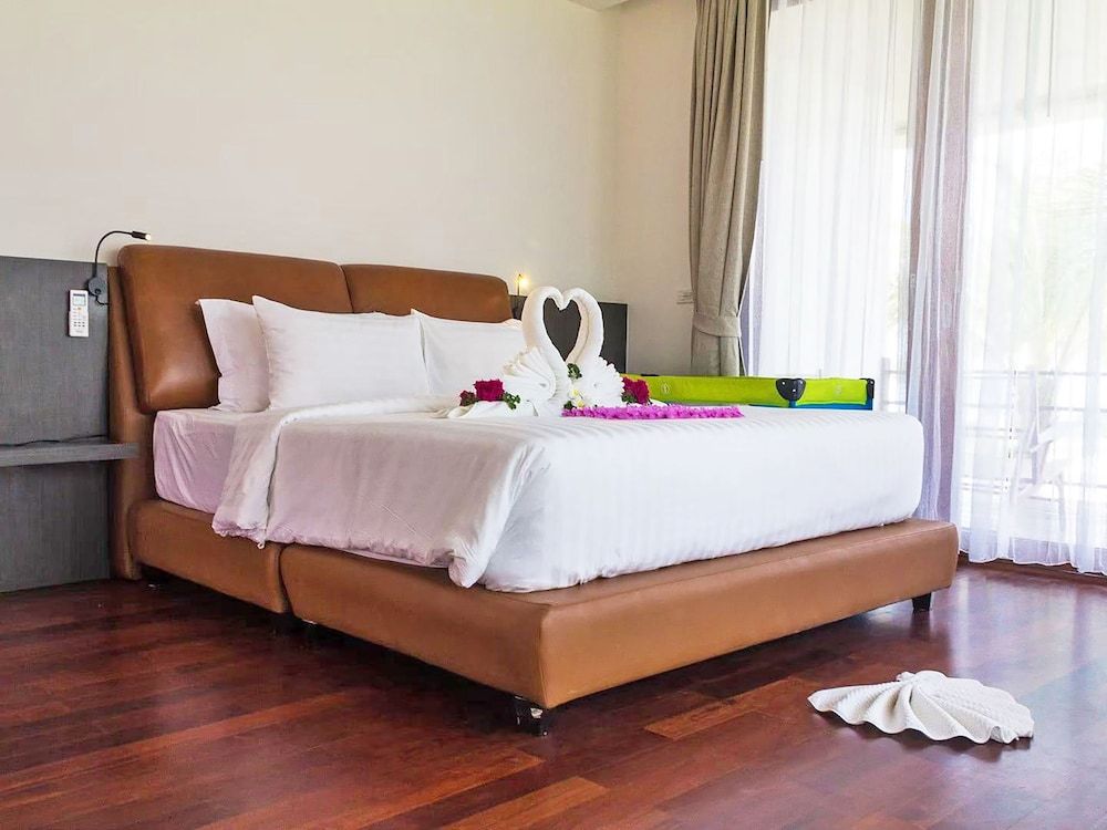 undefined Phi Phi Mountain Beach Resort 10