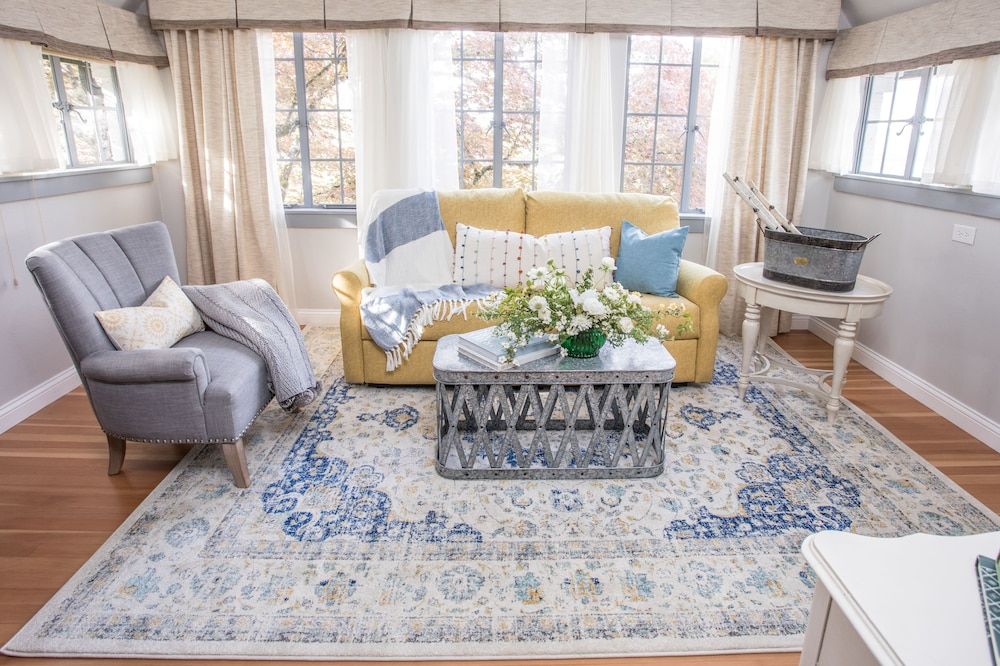 Hummingbird Estate Wine & Suites Luxury Suite, 1 King Bed, Japanese Maple Suite 5