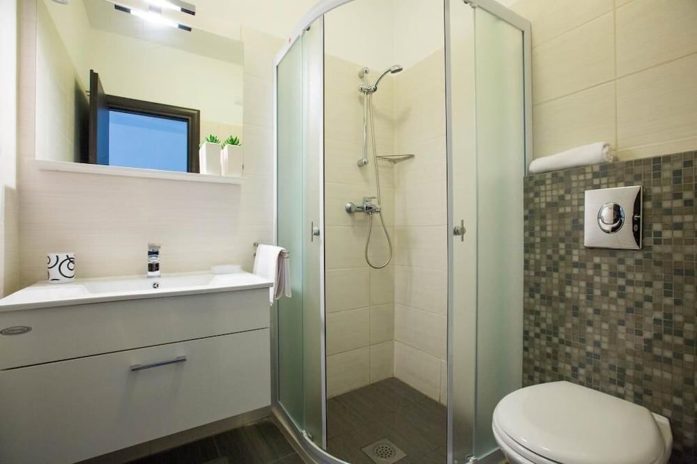 Villa Mia Apartment (Standard One Bedroom) 8