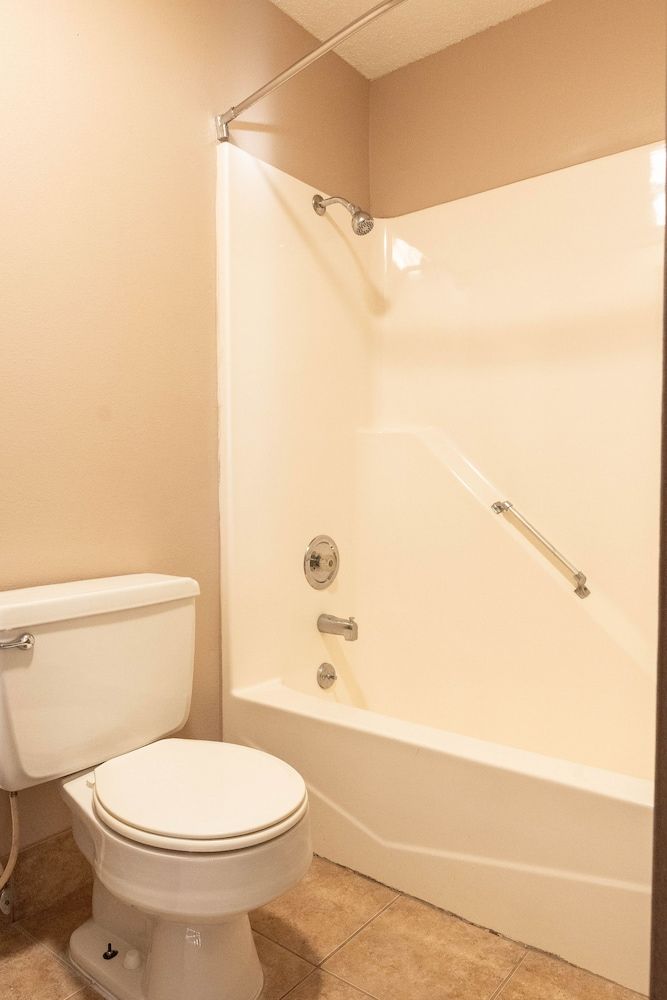 Lebo Inn Standard Single Room, 1 King Bed 3