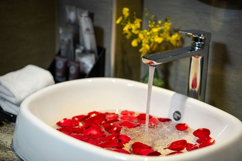 Hanoi Esplendor Hotel and Spa Deluxe Cozy Double Room 9