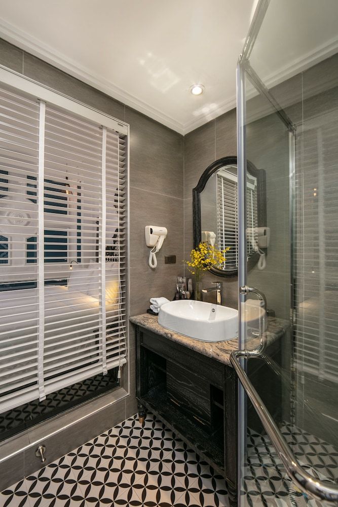 Hanoi Esplendor Hotel and Spa Deluxe Cozy Double Room 7