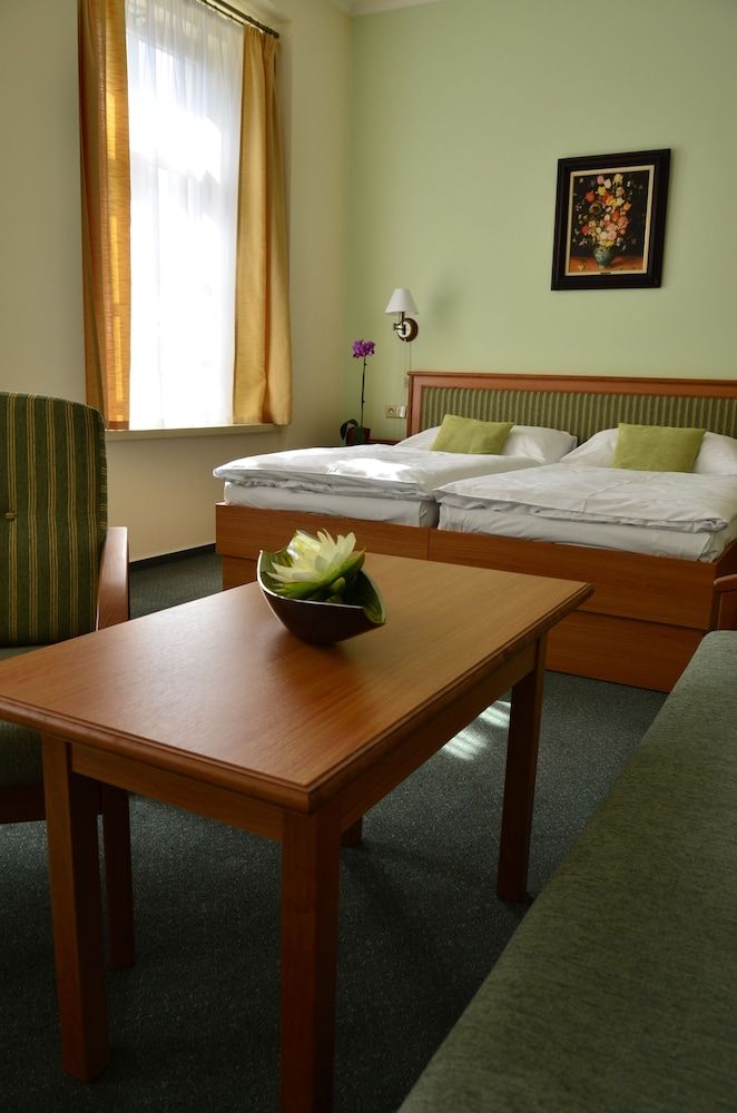 Castle Residence Praha Family Room 3