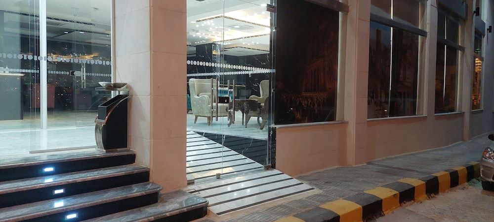 undefined Petra Elite Hotel 5