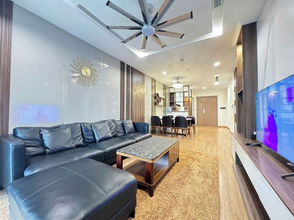 undefined Luxury Apartment in Vinhomes Metropolis 5