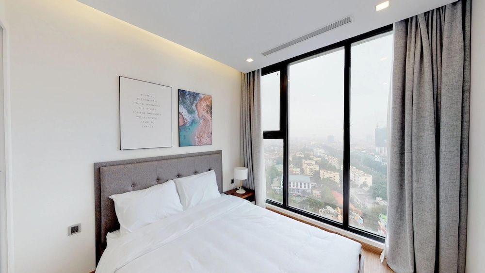 undefined Luxury Apartment in Vinhomes Metropolis 8