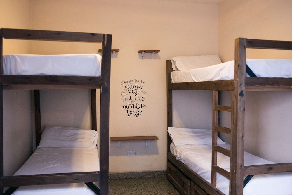 Shared Dormitory, Women only, Shared Bathroom (4 People)