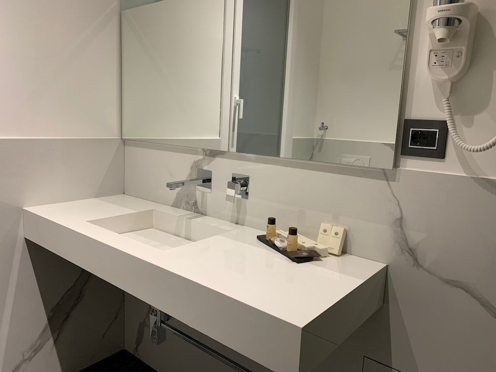 Thalya Luxury Rooms Deluxe Double or Twin Room, Balcony (103) 8