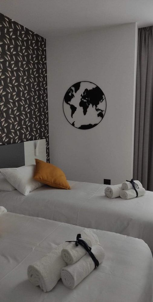 Thalya Luxury Rooms Deluxe Double or Twin Room, Balcony (102) 4