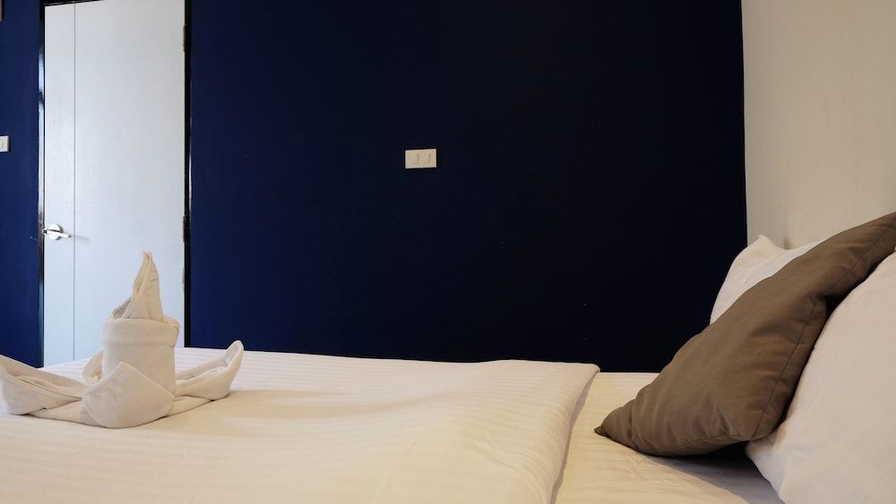 undefined Sleep With Me Bangkok - BTS Phra Khanong 3