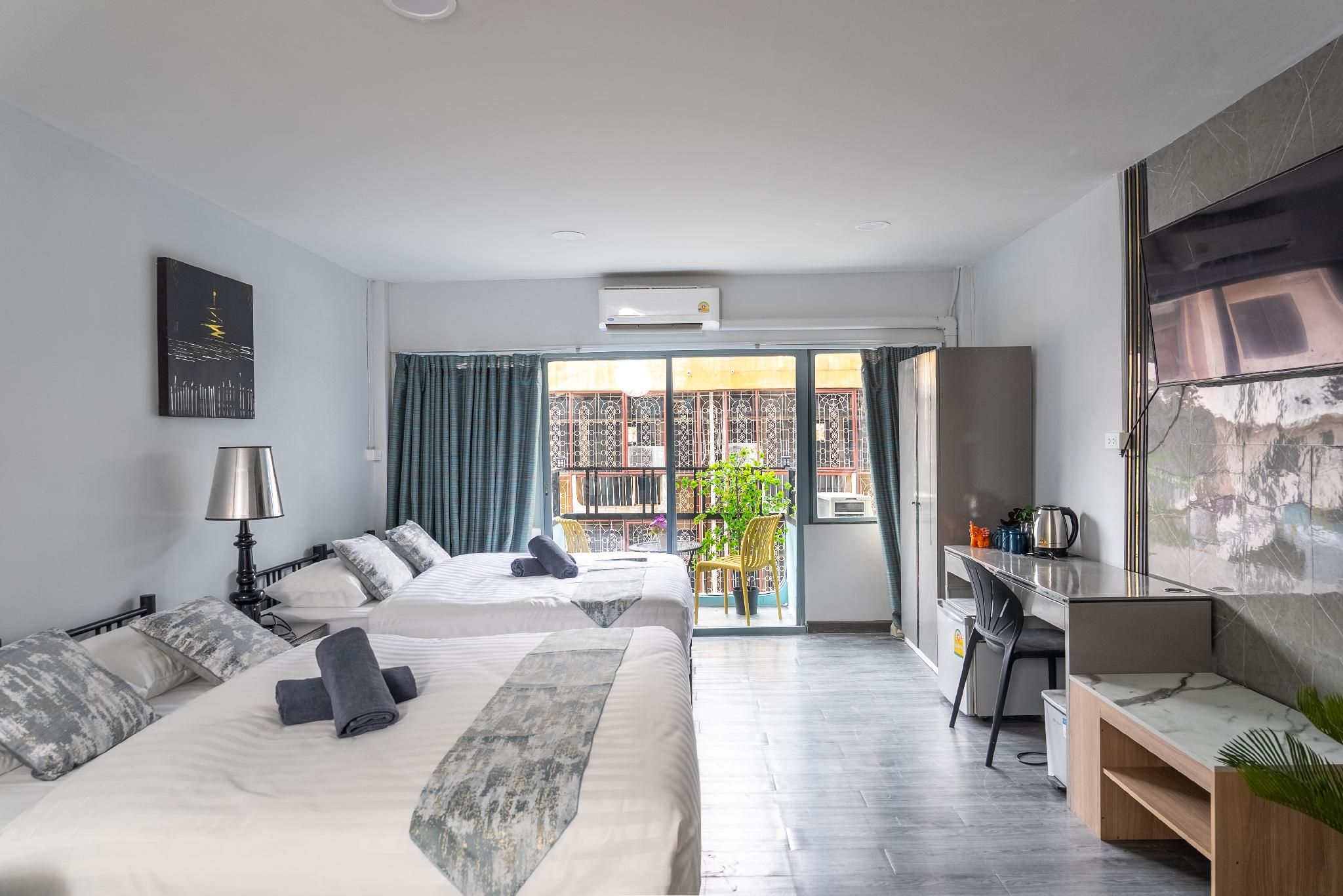 Deluxe Family Room for 6 People