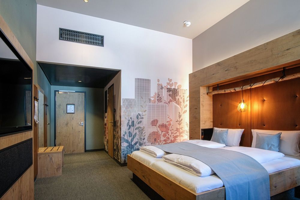 RiKu HOTEL Göppingen Comfort Double Room, Terrace 4