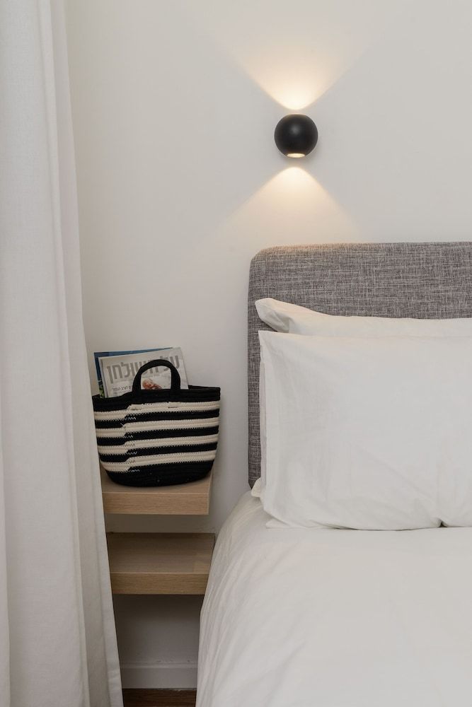 AirTLV - Rambam Residence City Apartment, 1 Bedroom, Balcony 4