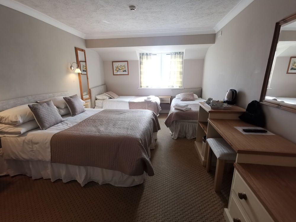 River Haven Hotel Suite, Accessible, Ensuite (2 Adults &  2 Children) 3