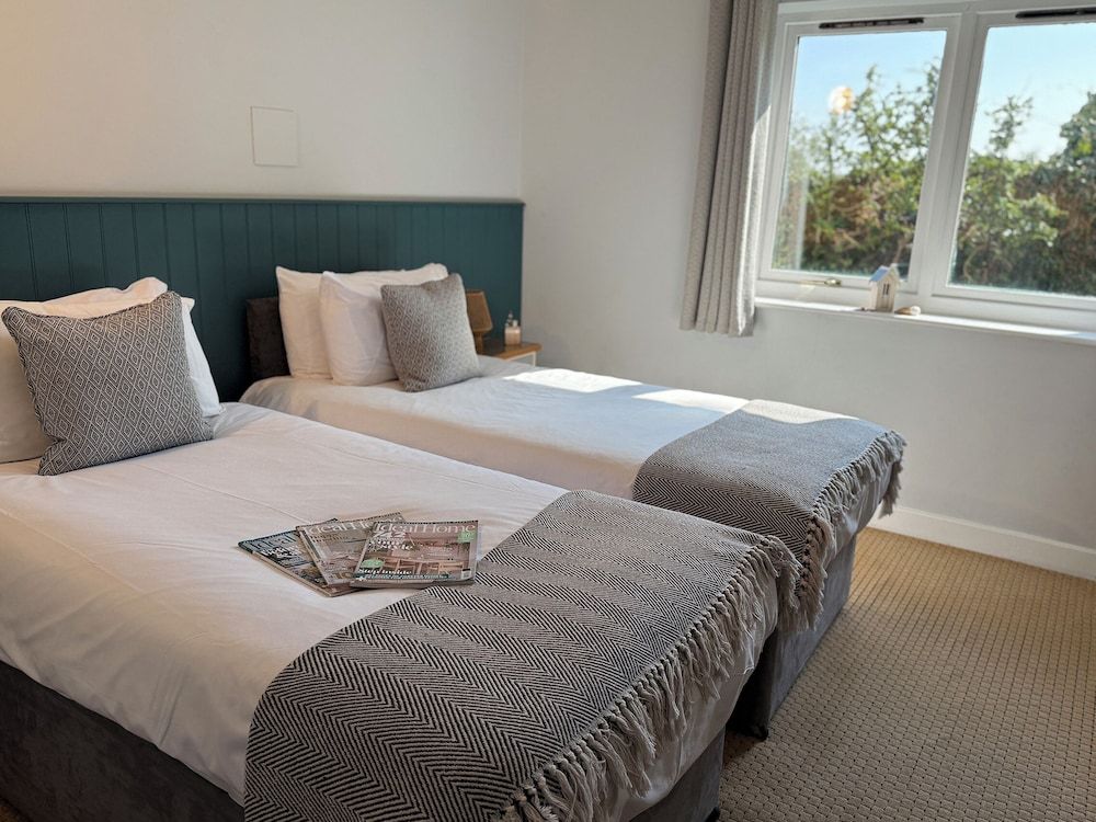 River Haven Hotel Twin Room, Accessible, Ensuite 2