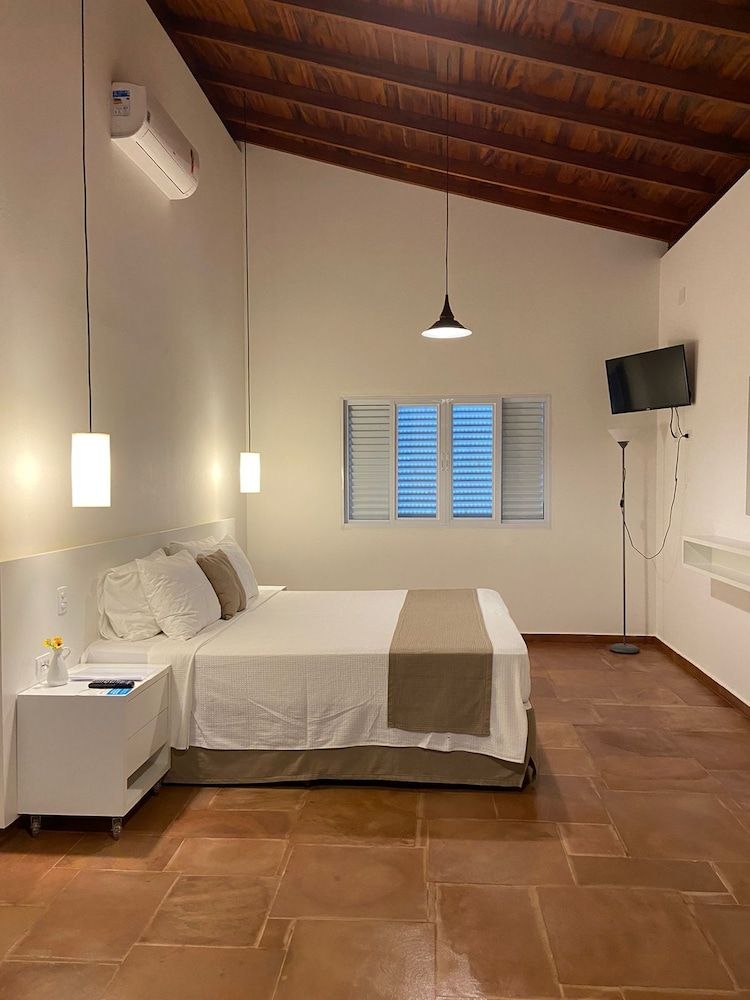 Exclusive Quadruple Room, Pool View