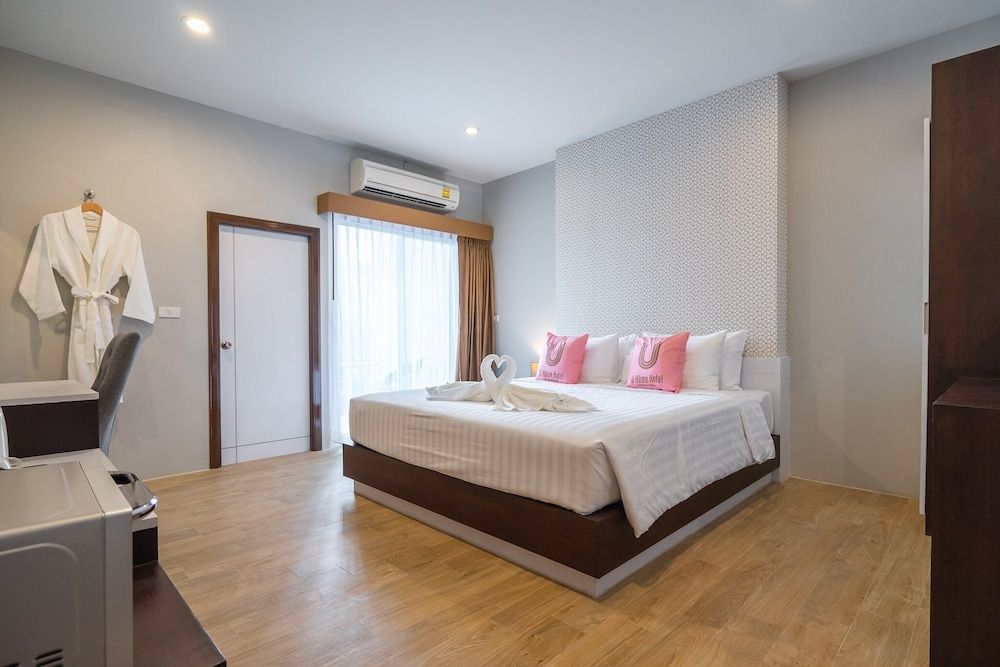 U Home Hotel Deluxe Room 3