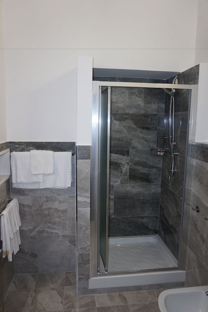 Residence Stendhal Guest House Deluxe Triple Room 8