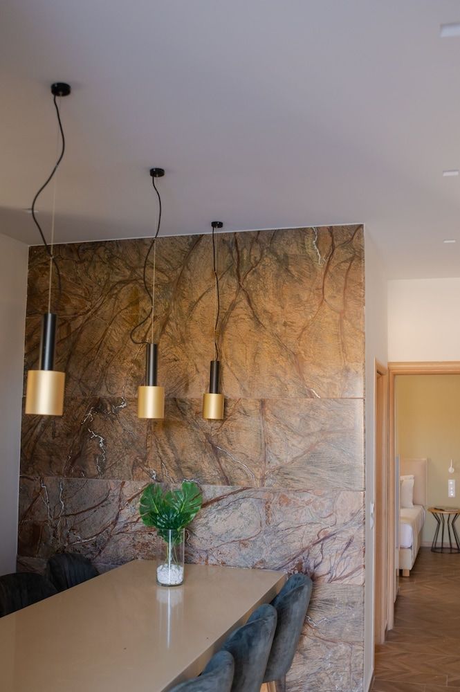 Marble Luxury Suites Executive 2 Bedroom Suite with Pool View / Olive 6