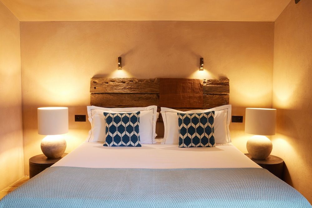 Superior Double Room, 1 King Bed, Lake View
