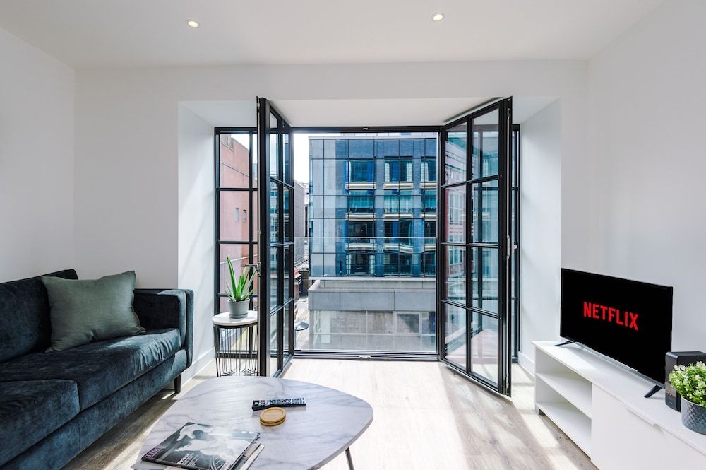 Hilltop Serviced Apartments - Piccadilly Premium Apartment, 1 Double Bed 21