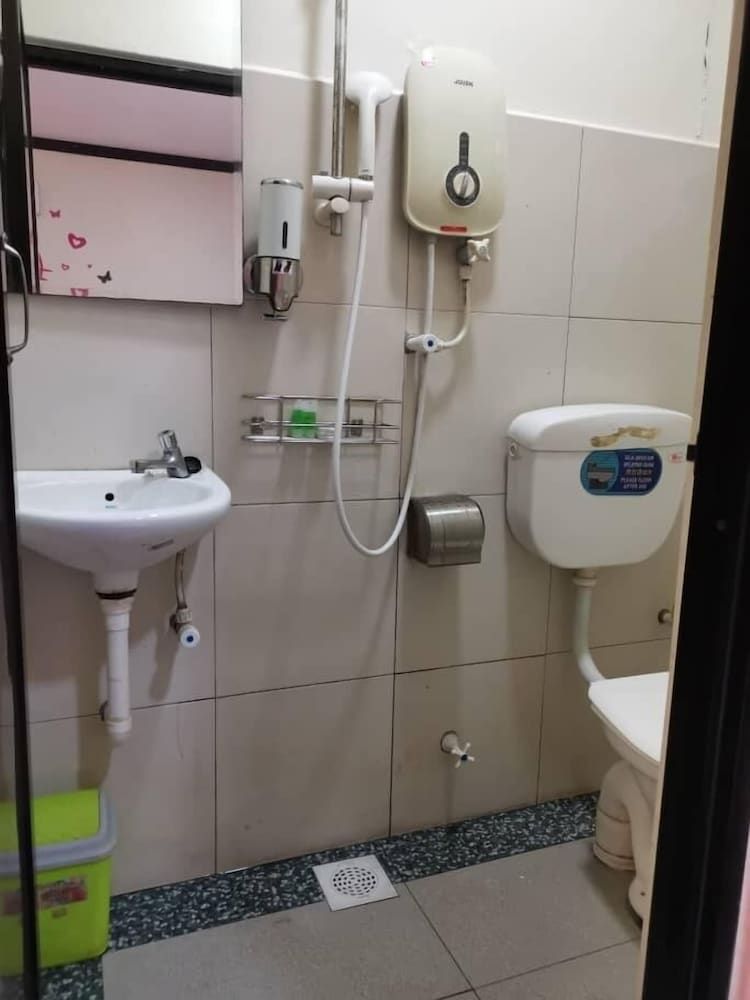 HS Farm Stay Family 1 3