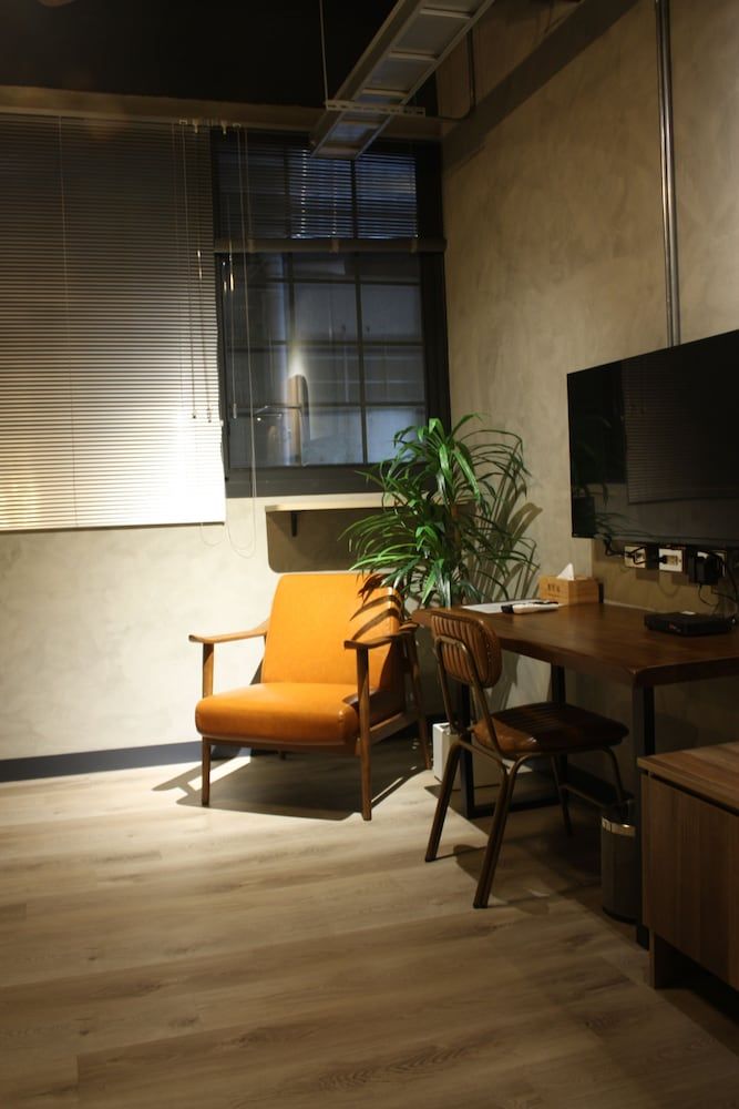 the Retro Tai-Pan Comfort Double Room 6