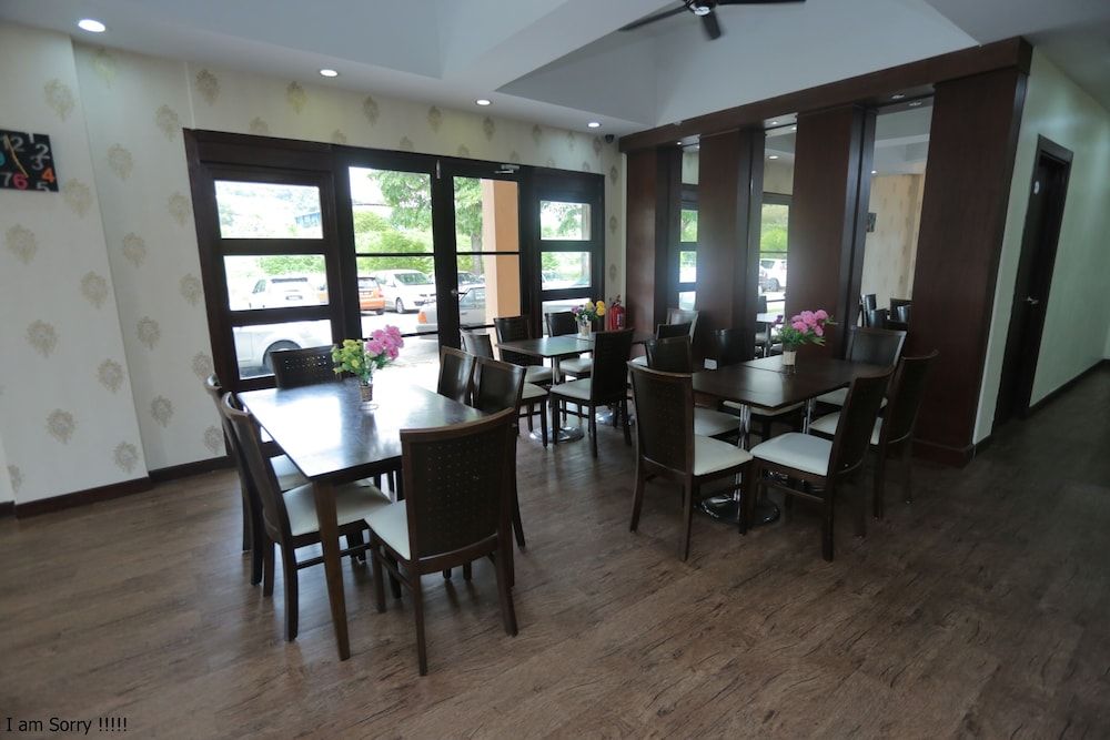 undefined JAM Hotel near ERL Salak Tinggi Sepang 10