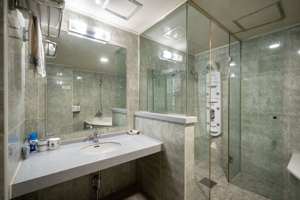 Hotel Symphony Superior Double Room 7